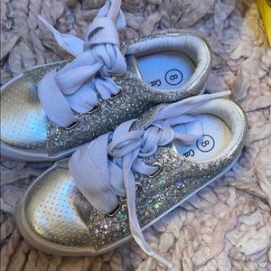 Glitter silver toddler girls sz 8 sneaker
